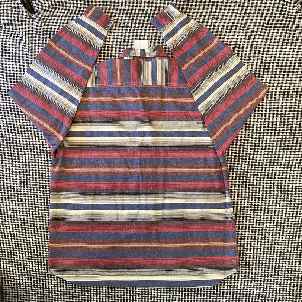 Guess button down - Picture 3 of 3